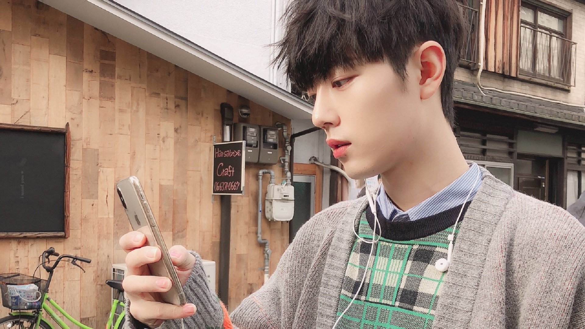 “高新区全民健身馆:短柄墙球赛场,赛出新高度,看选手如何用脑力破局”