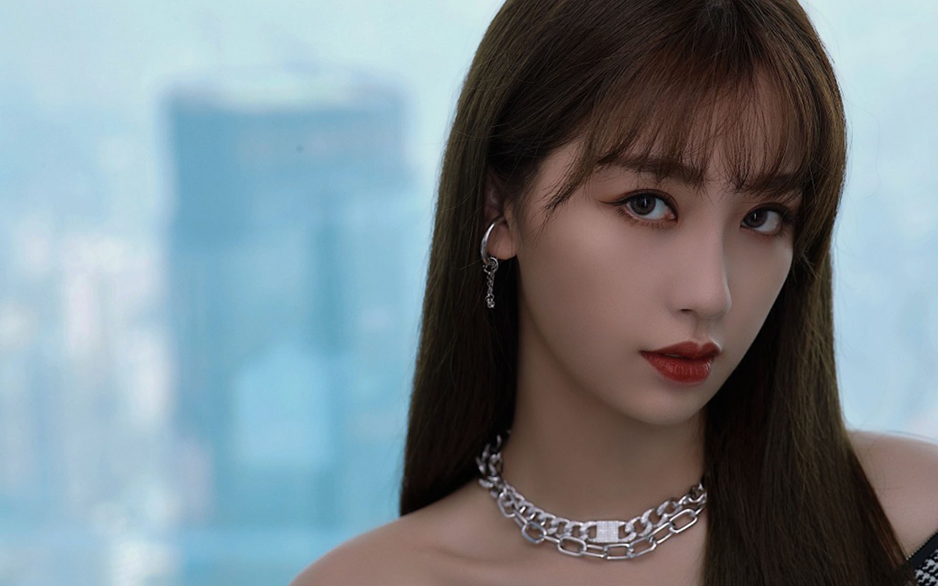 多元包容理念引领橄榄球发展，多元包容标语