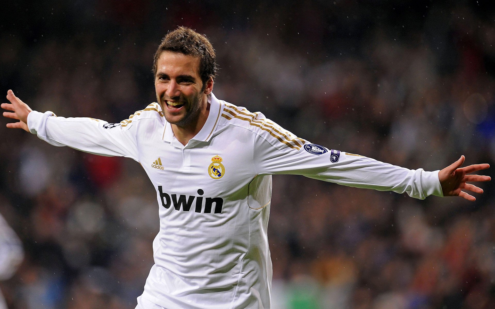 曼联引进新援目标直指中场补强计划,曼联最新引援目标